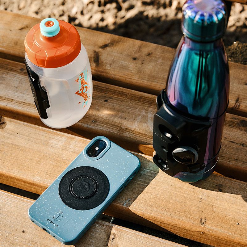 Fidlock VACUUM Universal Phone Patch on iphone