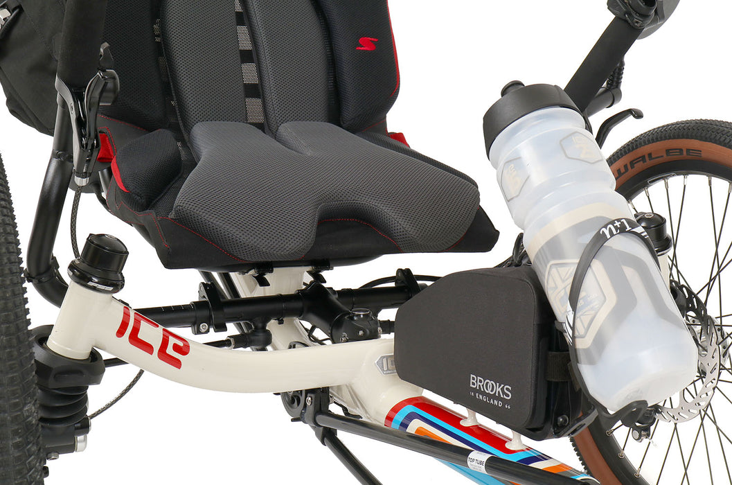 ICE 25th Anniversary Sprint X Tour 26 FS Steps EP8 Compact Cream Recumbent Trike, studio front detail view