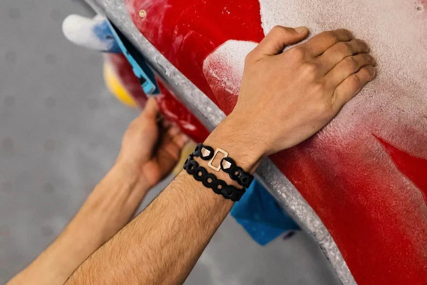 Modl 8" Infinity Tools 4 Pack black being worn as a bracelet