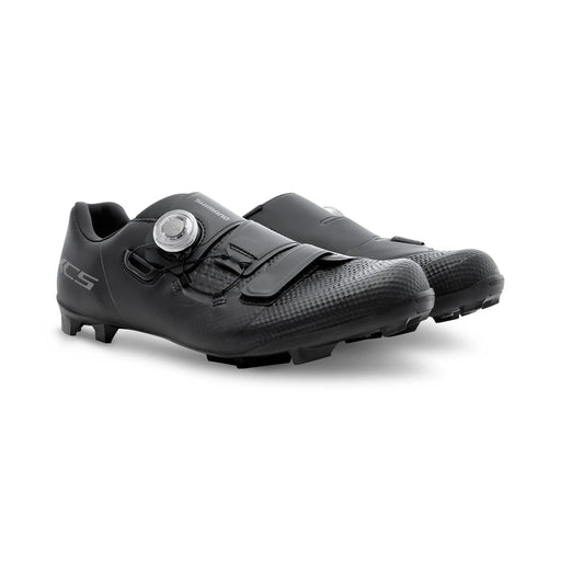 Shimano XC502 Bicycle Shoes Black, studio pair view