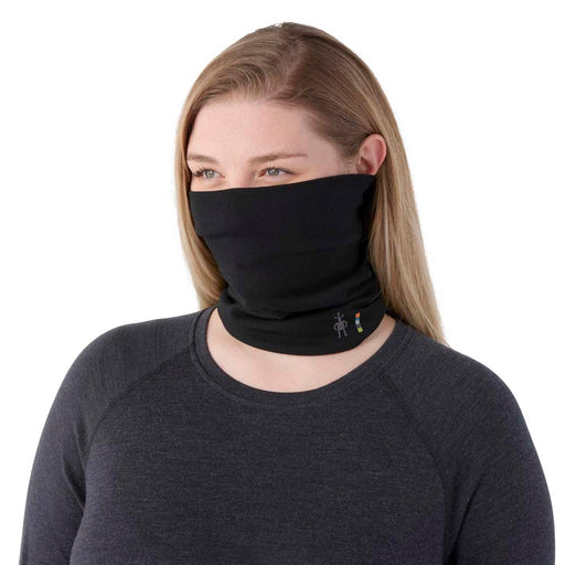 Smartwool Thermal Merino Reversible Pattern Neck Gaiter in black, Studio photo shown on model