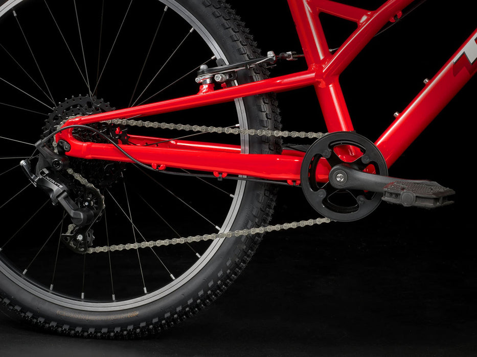 Trek Wahoo 24 Path Viper Red, studio drivetrain detail view