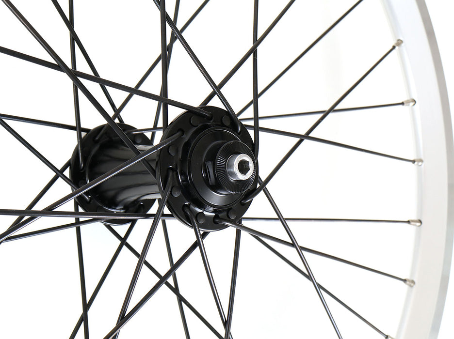 Velocity Dyad 20" 406mm MSW Silver 32h Black Spokes & Silver Nips Standard 100mm Front Wheel, studio hub detail view