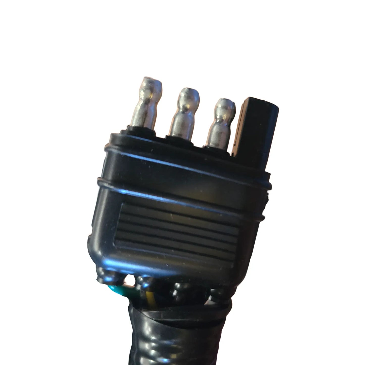 Image of the connector for lights on the Easy Load Trays against a white background.