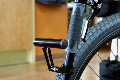 Minoura SWG-400 swing accessory mount mounted to a terratrike trike