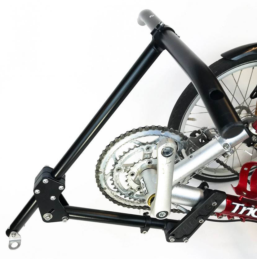 T-Cycle Windwrap SPRING Fairing Mounting Hardware Kit Without Clamp mounted to trike studio image